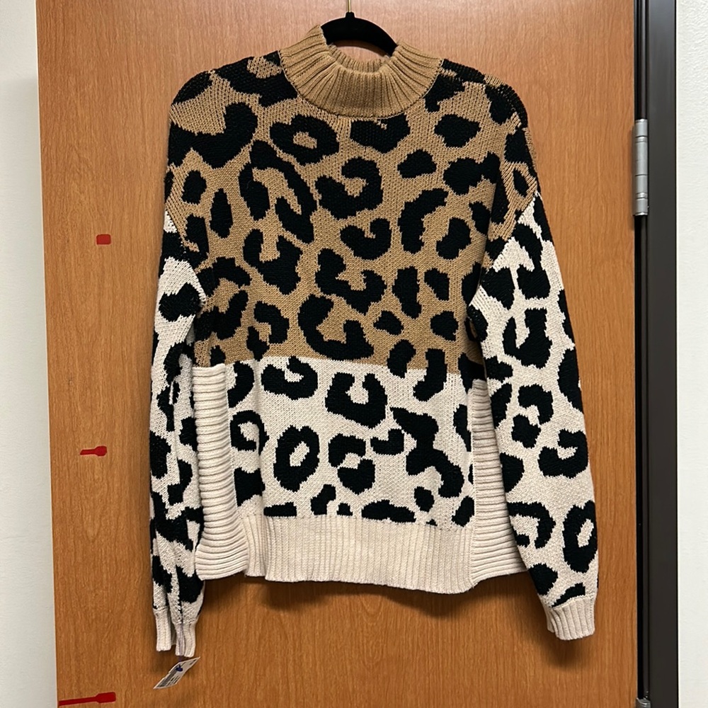NINE WEST cheetah print sweater